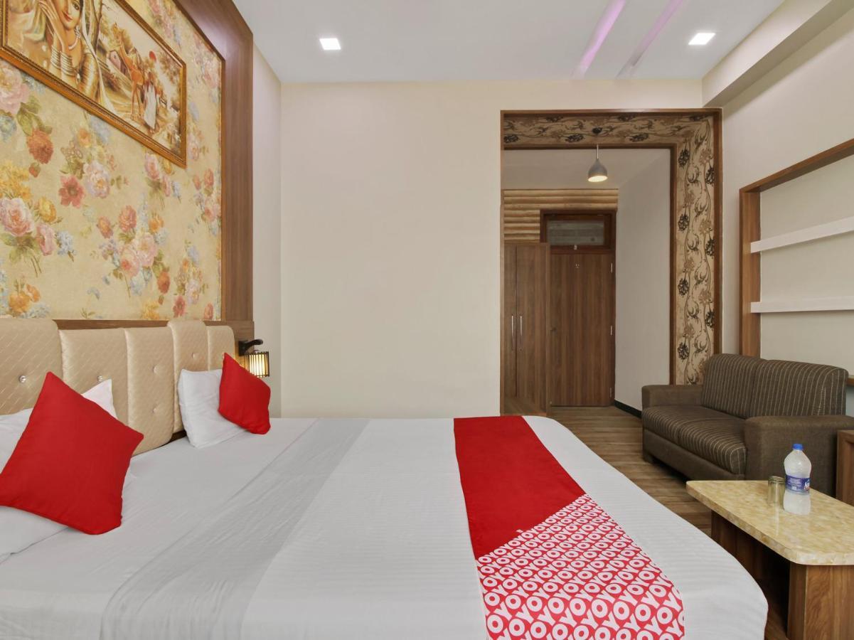 Hotel Delight Мумбай Екстериор снимка