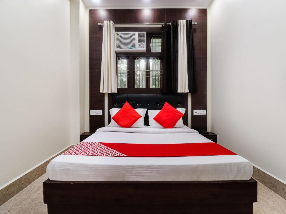 Hotel Delight Мумбай Екстериор снимка